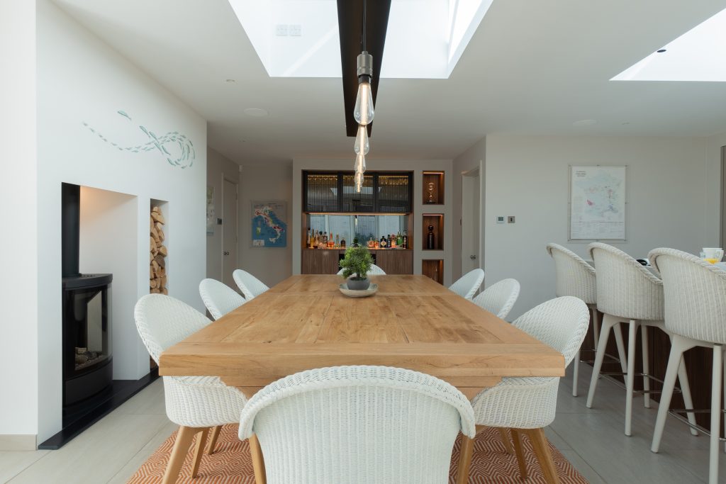 Photo of a minimalist style kitchen designed by Nicholas Anthony.