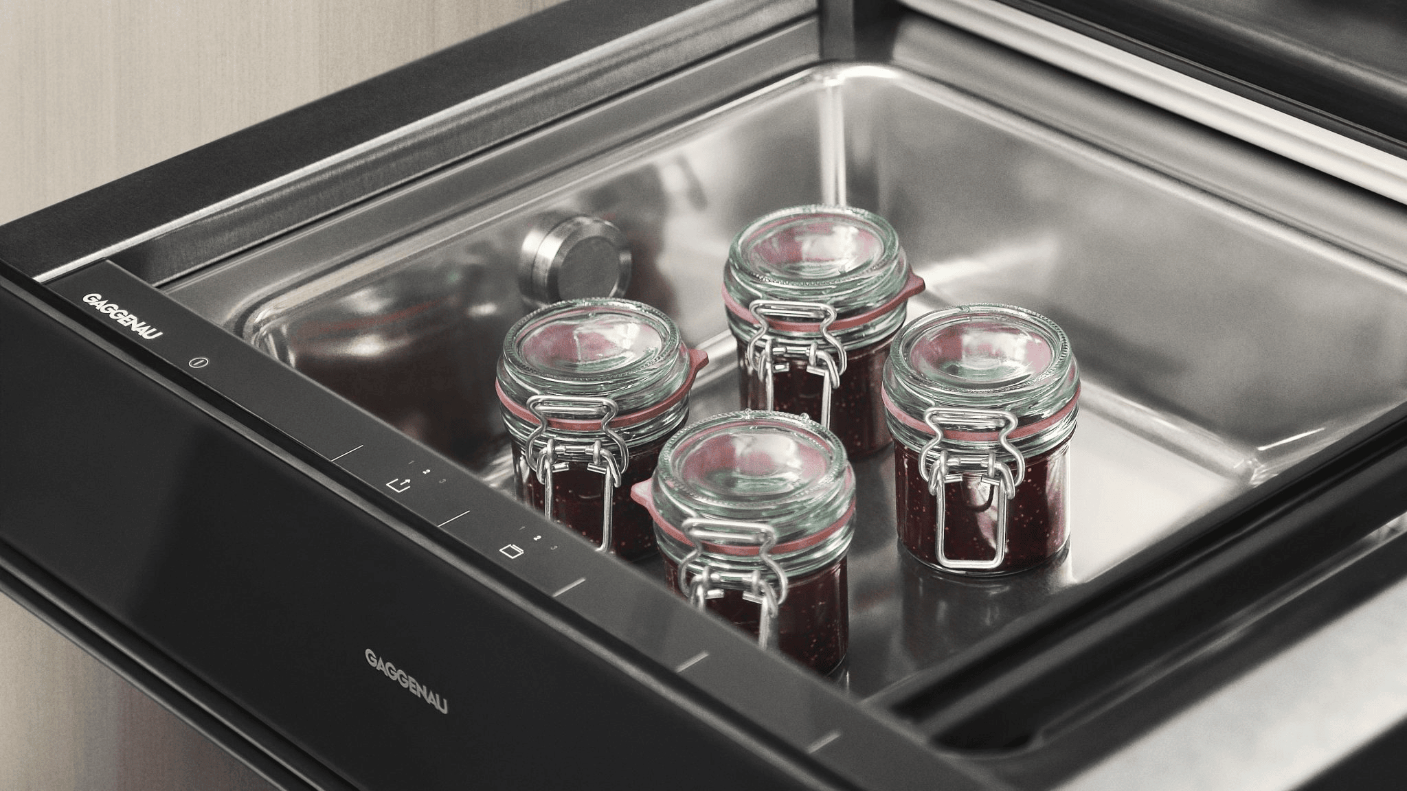 Sealed jars in Gaggenau vacuum packer